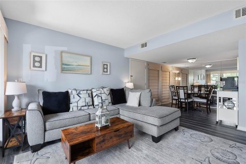 Condo in Palm Coast, Florida, 2 bedrooms  № 1910181 - photo 2