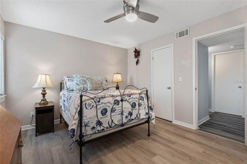 Condo in Palm Coast, Florida, 2 bedrooms  № 1910181 - photo 27