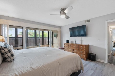 Condo in Palm Coast, Florida, 2 bedrooms  № 1910181 - photo 15