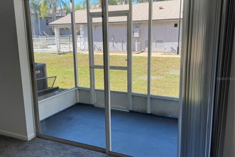 Copropriété à louer à Tampa, Floride: 3 chambres, 127.09 m2 № 2413685 - photo 10