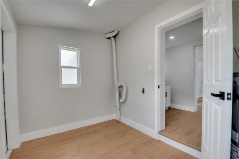 House in Orlando, Florida 4 bedrooms, 112.13 sq.m. № 1871086 - photo 23