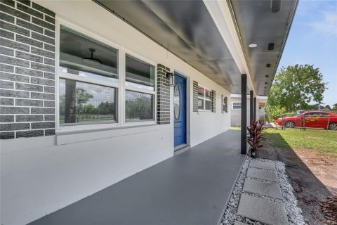 House in Orlando, Florida 4 bedrooms, 112.13 sq.m. № 1871086 - photo 4