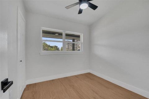 House in Orlando, Florida 4 bedrooms, 112.13 sq.m. № 1871086 - photo 30
