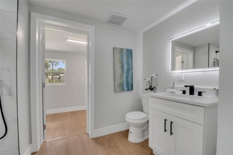 House in Orlando, Florida 4 bedrooms, 112.13 sq.m. № 1871086 - photo 21