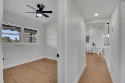 House in Orlando, Florida 4 bedrooms, 112.13 sq.m. № 1871086 - photo 29