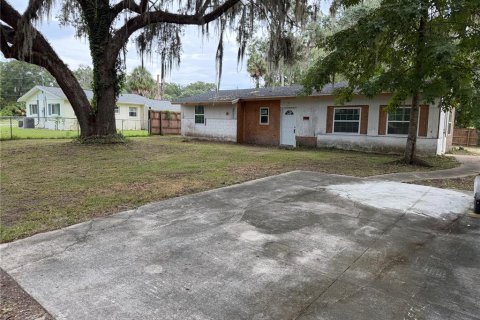 House in Ocala, Florida 2 bedrooms, 89.19 sq.m. № 2360668