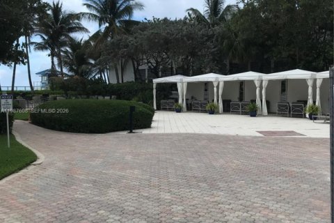 Снять в аренду кондоминиум в Холливуд, Флорида 1 спальня, 82.03м2, № 2050412 - фото 6