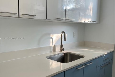 Apartamento en alquiler en Miami, Florida, 1 dormitorio, 61.32 m2 № 2058835 - foto 5