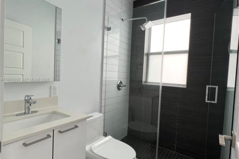 Apartamento en alquiler en Miami, Florida, 1 dormitorio, 61.32 m2 № 2058835 - foto 7