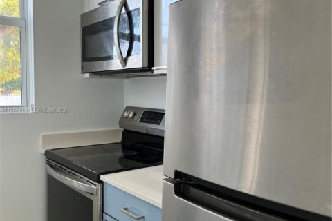Apartamento en alquiler en Miami, Florida, 1 dormitorio, 61.32 m2 № 2058835 - foto 6