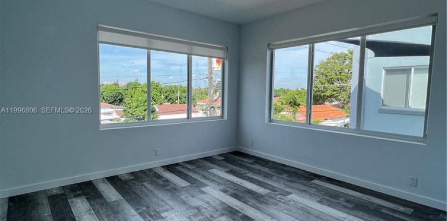 Apartamento en Miami, Florida 1 dormitorio, 61.32 m2 № 2058835