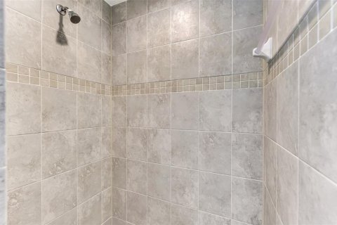 Townhouse in Sarasota, Florida 3 bedrooms, 163.32 sq.m. № 2097766 - photo 16