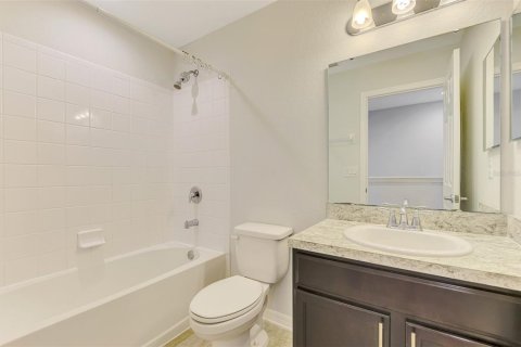 Townhouse in Sarasota, Florida 3 bedrooms, 163.32 sq.m. № 2097766 - photo 19