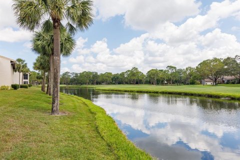 Condo in Sarasota, Florida, 2 bedrooms № 2113295 - photo 5