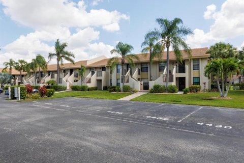 Condo in Sarasota, Florida, 2 bedrooms № 2113295 - photo 28