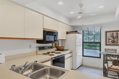 Condo in Sarasota, Florida, 2 bedrooms № 2113295 - photo 15