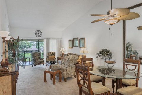 Condo in Sarasota, Florida, 2 bedrooms № 2113295 - photo 11