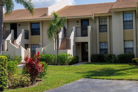 Condo in Sarasota, Florida, 2 bedrooms № 2113295