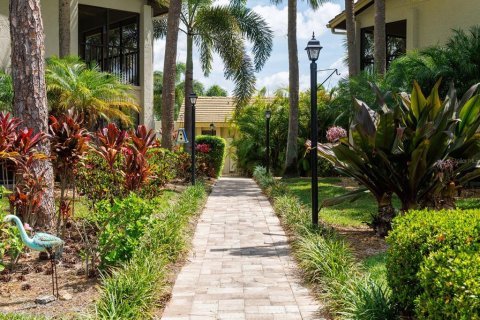 Condo in Sarasota, Florida, 2 bedrooms № 2113295 - photo 24
