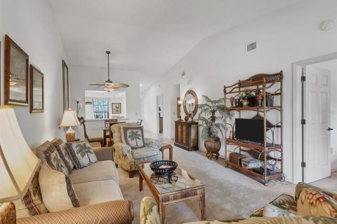 Condo in Sarasota, Florida, 2 bedrooms № 2113295 - photo 9