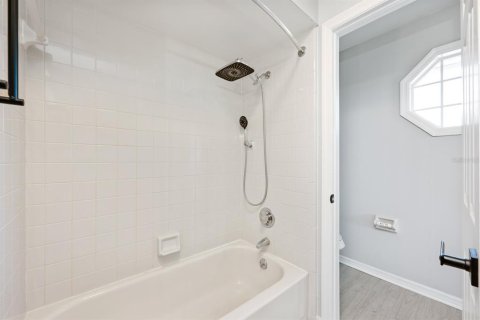 Casa en venta en Orlando, Florida, 4 dormitorios, 254.37 m2 № 1909318 - foto 15