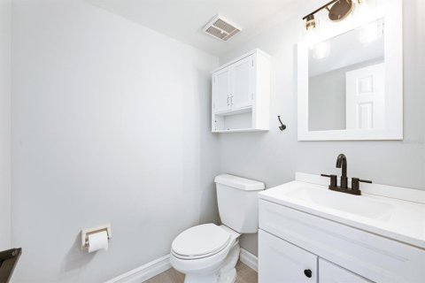 Casa en venta en Orlando, Florida, 4 dormitorios, 254.37 m2 № 1909318 - foto 19
