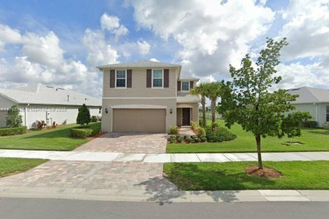House in Port St. Lucie, Florida 3 bedrooms, 227.05 sq.m. № 1730490 - photo 2