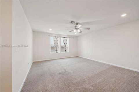 House in Port St. Lucie, Florida 3 bedrooms, 227.05 sq.m. № 1730490 - photo 29