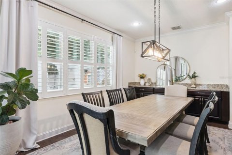 House in Apopka, Florida 4 bedrooms, 276.11 sq.m. № 2284773 - photo 5
