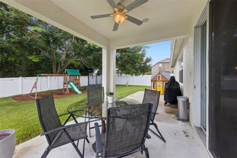 House in Apopka, Florida 4 bedrooms, 276.11 sq.m. № 2284773 - photo 24