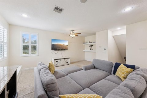 House in Apopka, Florida 4 bedrooms, 276.11 sq.m. № 2284773 - photo 22
