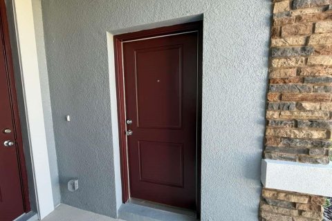 House in Davenport, Florida 1 bedroom, 48.77 sq.m. № 2148888 - photo 2