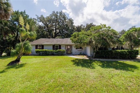 House in Edgewater, Florida 4 bedrooms, 205.13 sq.m. № 1902405 - photo 1