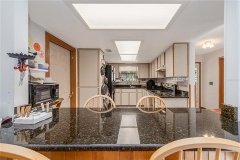 House in Edgewater, Florida 4 bedrooms, 205.13 sq.m. № 1902405 - photo 9