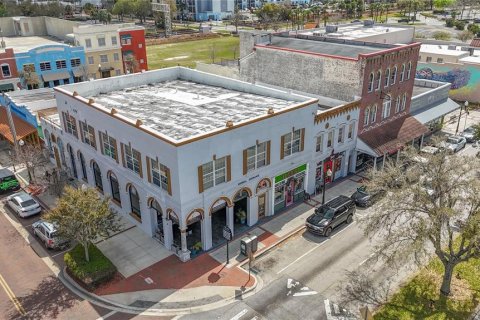 Immobilier commercial à Kissimmee, Floride 925.86 m2 № 2143556