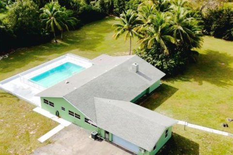 House in Palm Beach Gardens, Florida 4 bedrooms, 225.57 sq.m. № 2185043 - photo 17