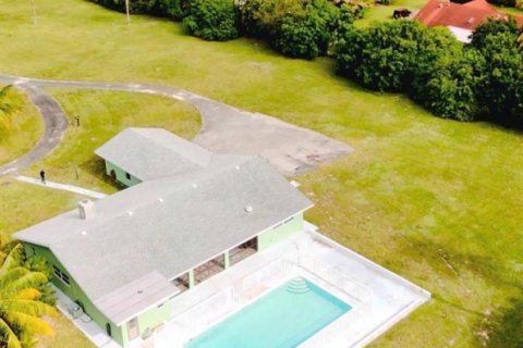 House in Palm Beach Gardens, Florida 4 bedrooms, 225.57 sq.m. № 2185043 - photo 16