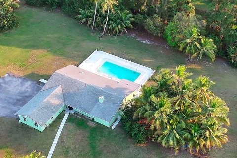 House in Palm Beach Gardens, Florida 4 bedrooms, 225.57 sq.m. № 2185043 - photo 4