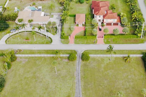 House in Palm Beach Gardens, Florida 4 bedrooms, 225.57 sq.m. № 2185043 - photo 8
