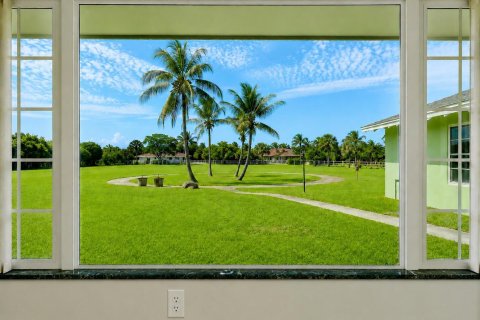 House in Palm Beach Gardens, Florida 4 bedrooms, 225.57 sq.m. № 2185043 - photo 10