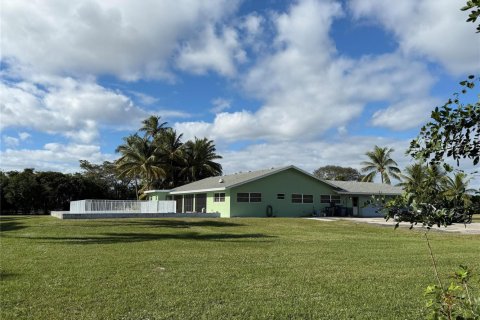 House in Palm Beach Gardens, Florida 4 bedrooms, 225.57 sq.m. № 2185043 - photo 19