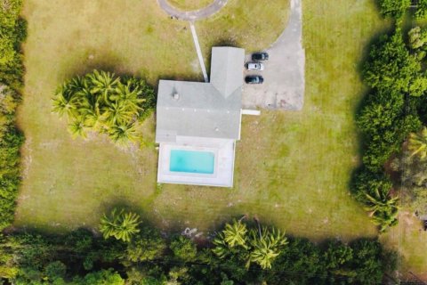 House in Palm Beach Gardens, Florida 4 bedrooms, 225.57 sq.m. № 2185043 - photo 15