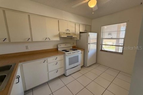 Copropriété à louer à Sarasota, Floride: 2 chambres, 102.19 m2 № 1593462 - photo 4