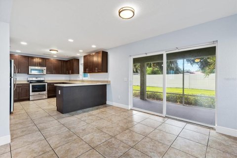 Villa ou maison à vendre à Oxford, Floride: 4 chambres, 219.99 m2 № 2349342 - photo 10