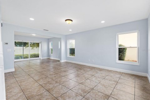Villa ou maison à vendre à Oxford, Floride: 4 chambres, 219.99 m2 № 2349342 - photo 6
