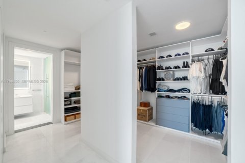 Купить кондоминиум в Майами, Флорида 3 спальни, 313.36м2, № 2055208 - фото 12