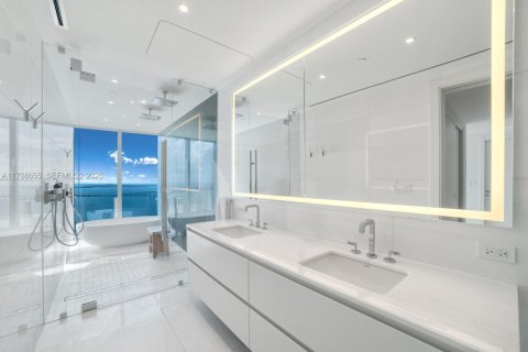 Купить кондоминиум в Майами, Флорида 3 спальни, 313.36м2, № 2055208 - фото 15