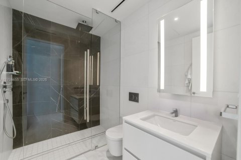Купить кондоминиум в Майами, Флорида 3 спальни, 313.36м2, № 2055208 - фото 24
