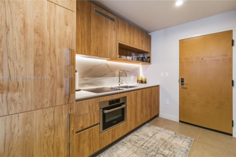 Condo in Miami, Florida, 1 bedroom  № 2075585 - photo 7