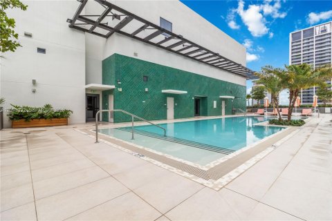 Condo in Miami, Florida, 1 bedroom  № 2075585 - photo 26